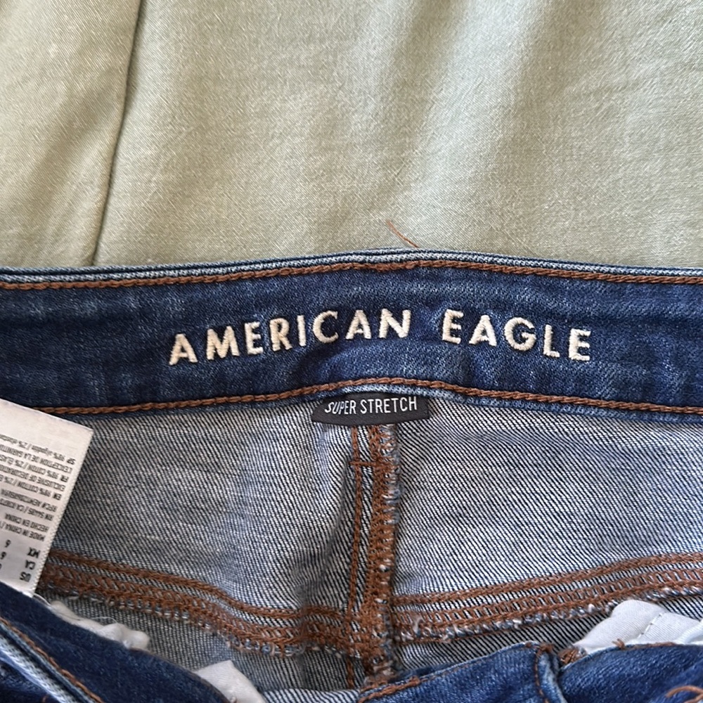 Distressed Hi Rise Jegging - Picture 5 of 8